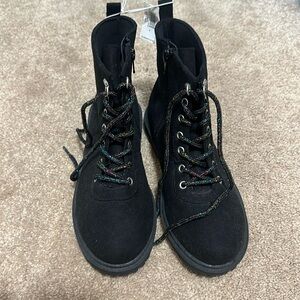 Girls old navy boots NWT size 3